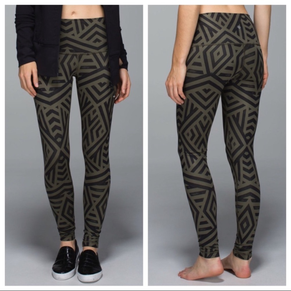 Lulu 🍋 wunder under yoga pants - Picture 1 of 5